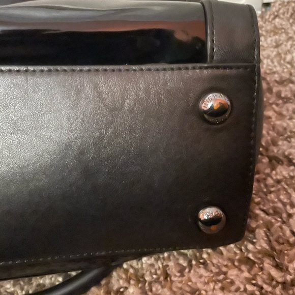 Authentic MK patent leather purse with a chain strap and 2 handles - Picture 3 of 8